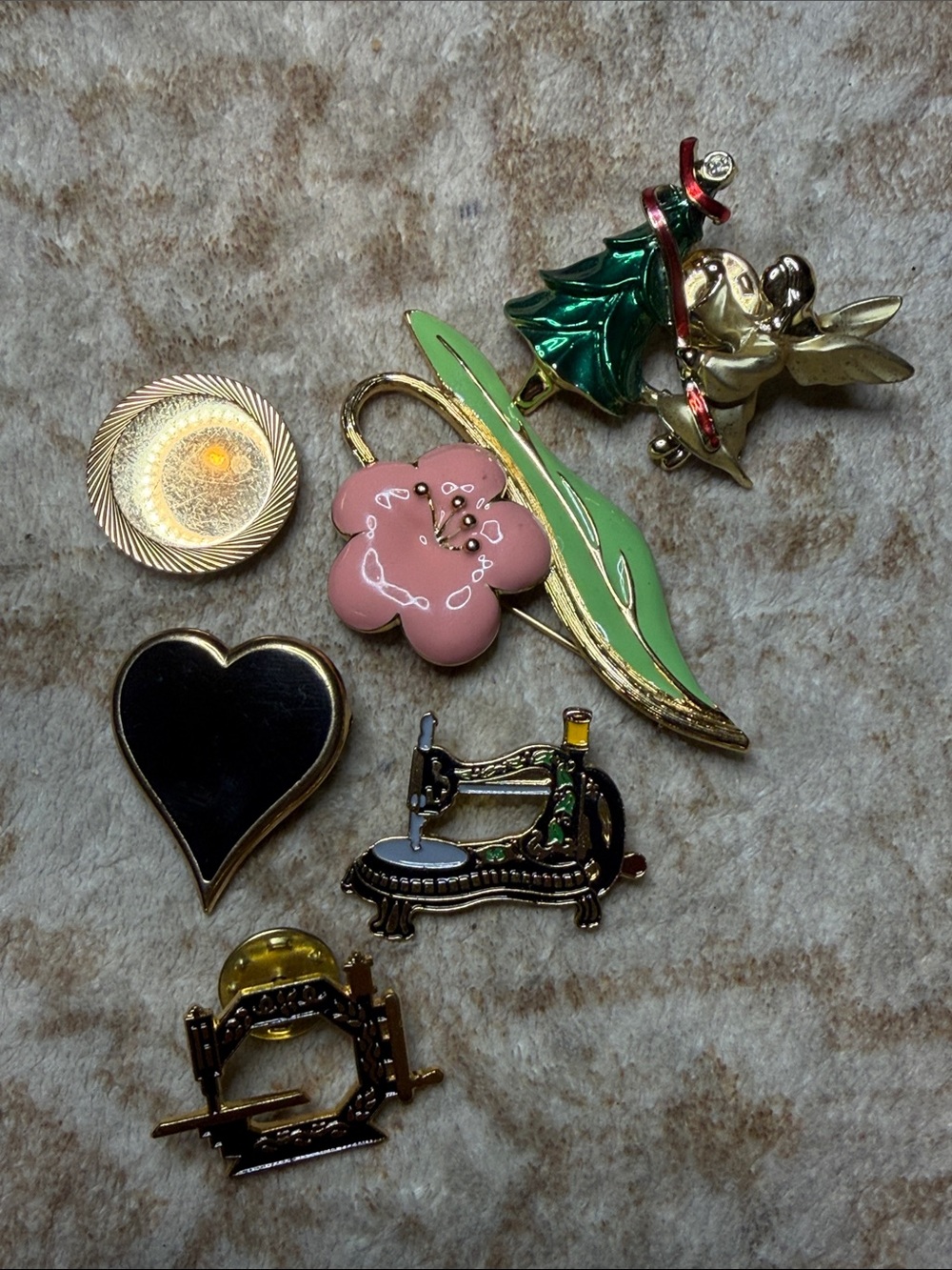 Assorted Vintage Women’s Enamel Brooches